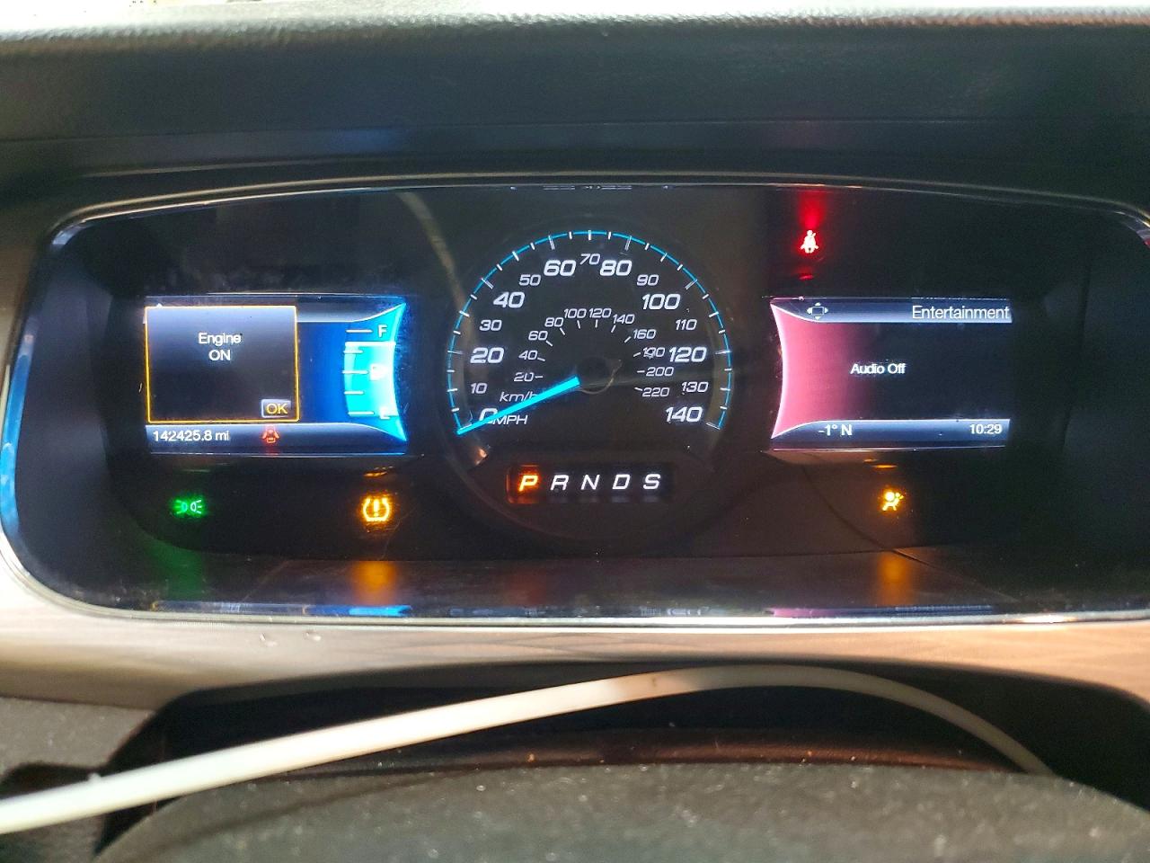 2015 FORD TAURUS SEL photo 9