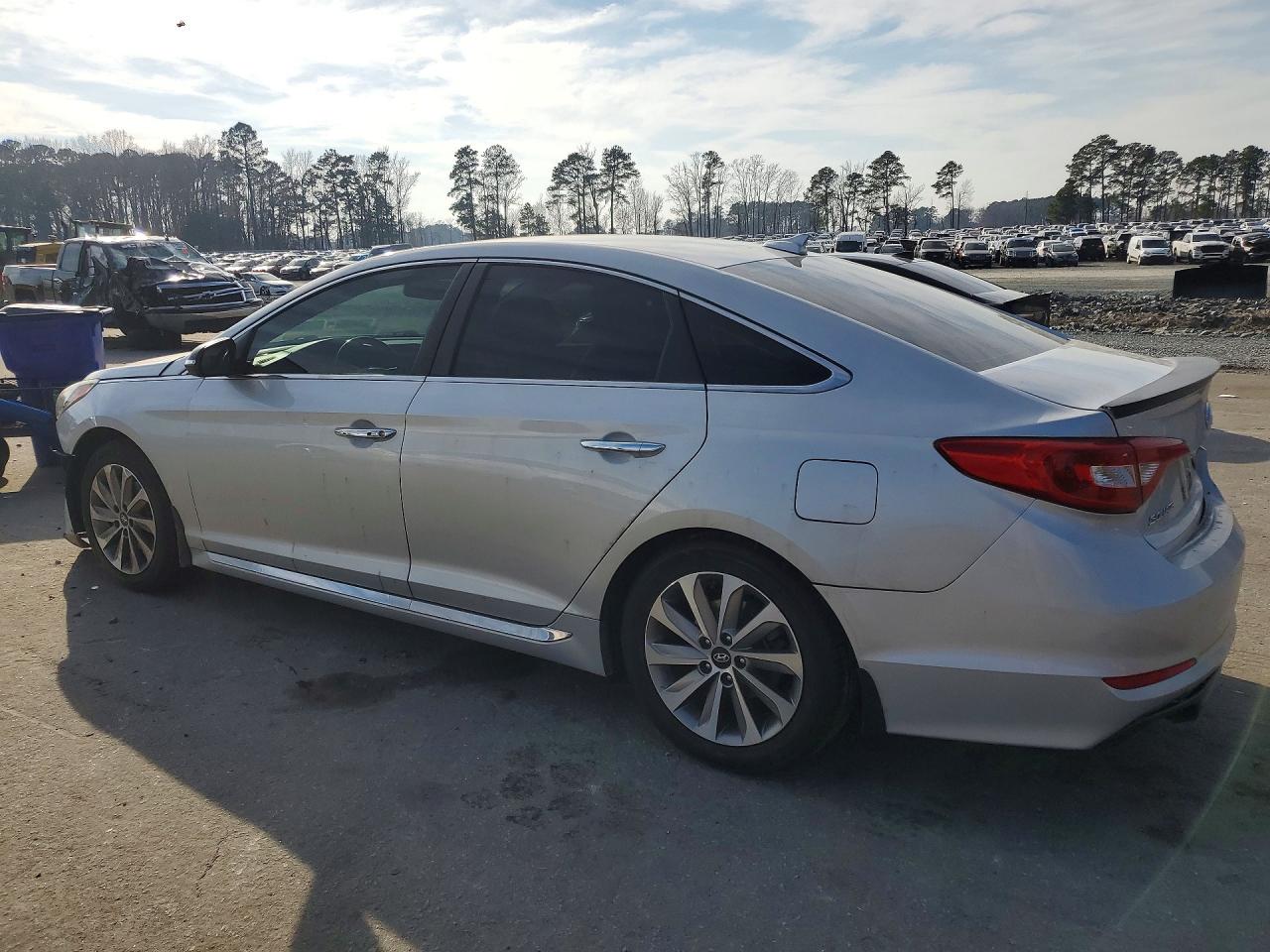 2015 HYUNDAI SONATA SPORT photo 3