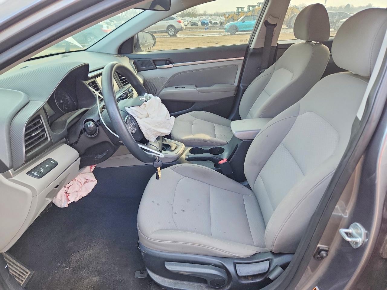 2020 HYUNDAI ELANTRA SEL photo 19