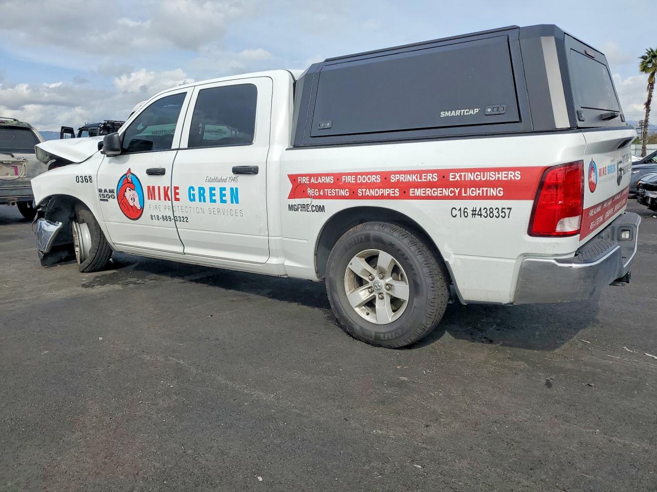 2023 RAM 1500 CLASSIC TRADESMAN photo 2
