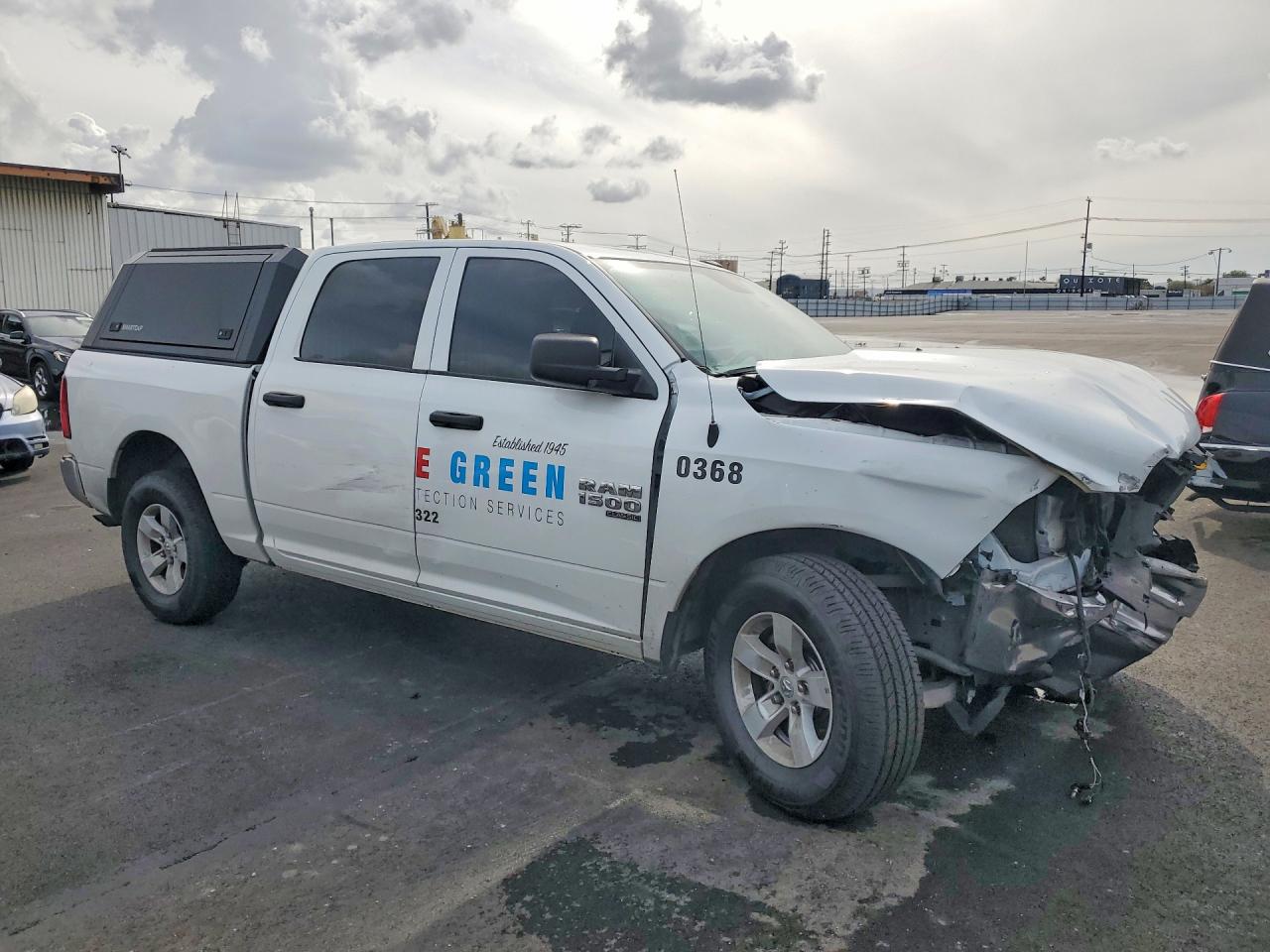 2023 RAM 1500 CLASSIC TRADESMAN photo 4
