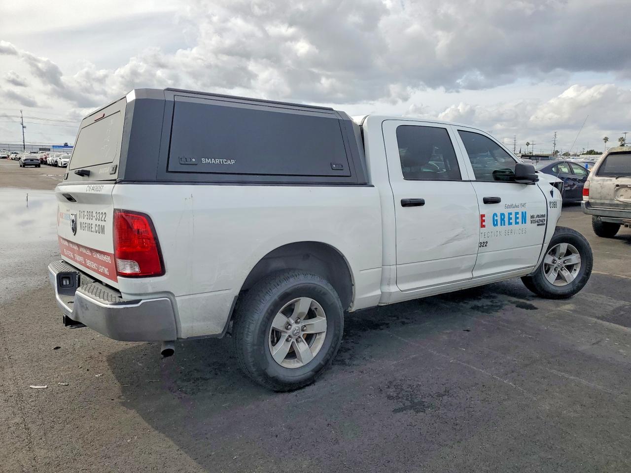 2023 RAM 1500 CLASSIC TRADESMAN photo 3