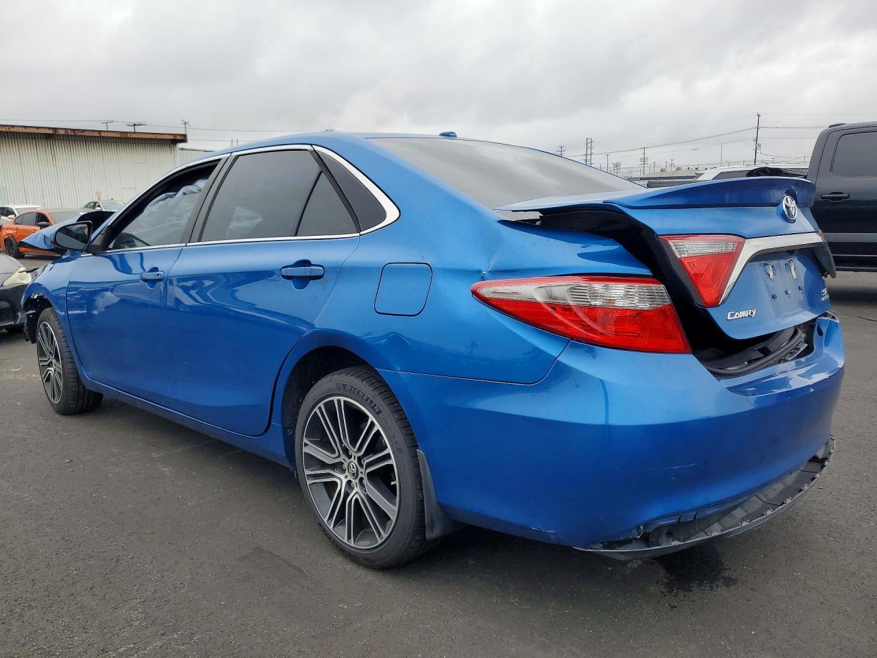 2016 TOYOTA CAMRY SPECIAL EDITION photo 3