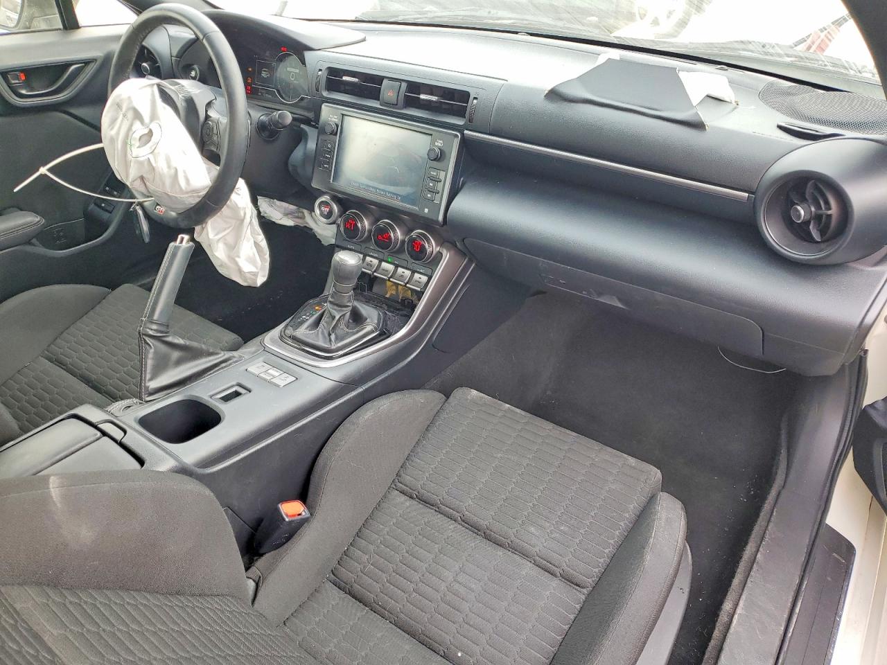 2023 TOYOTA GR 86 photo 15