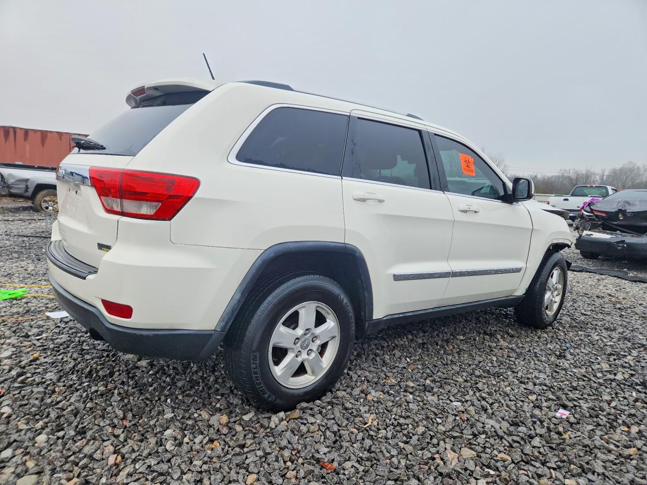 2011 JEEP GRAND CHEROKEE LAREDO photo 7