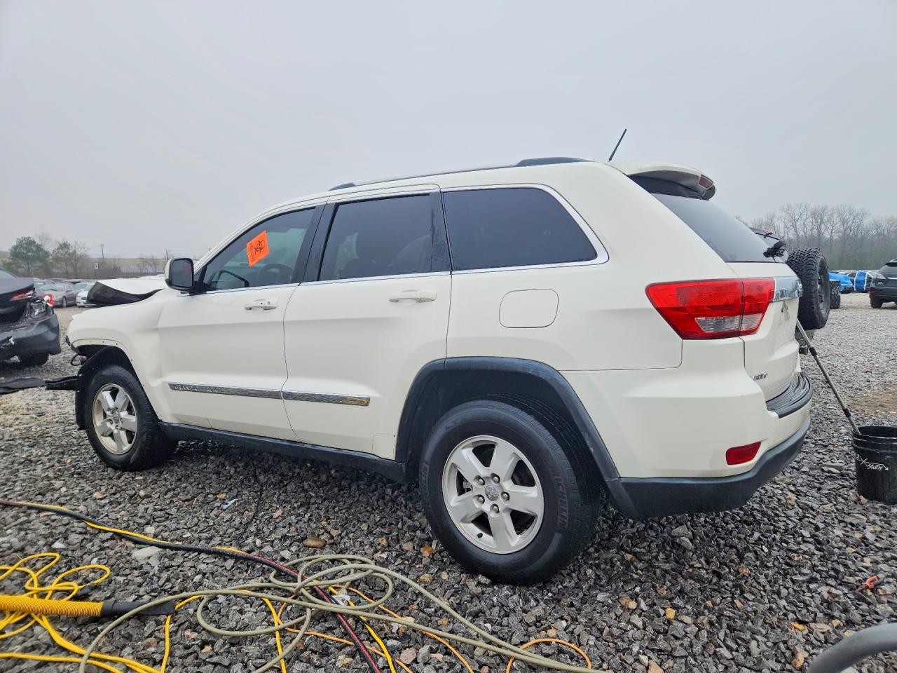2011 JEEP GRAND CHEROKEE LAREDO photo 4