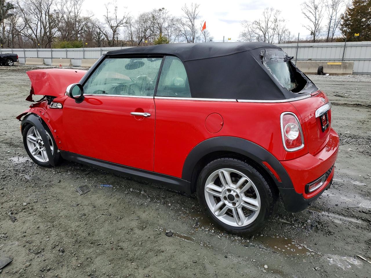 2011 MINI COOPER S photo 2