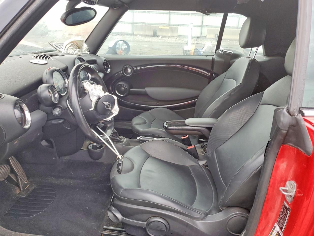 2011 MINI COOPER S photo 7