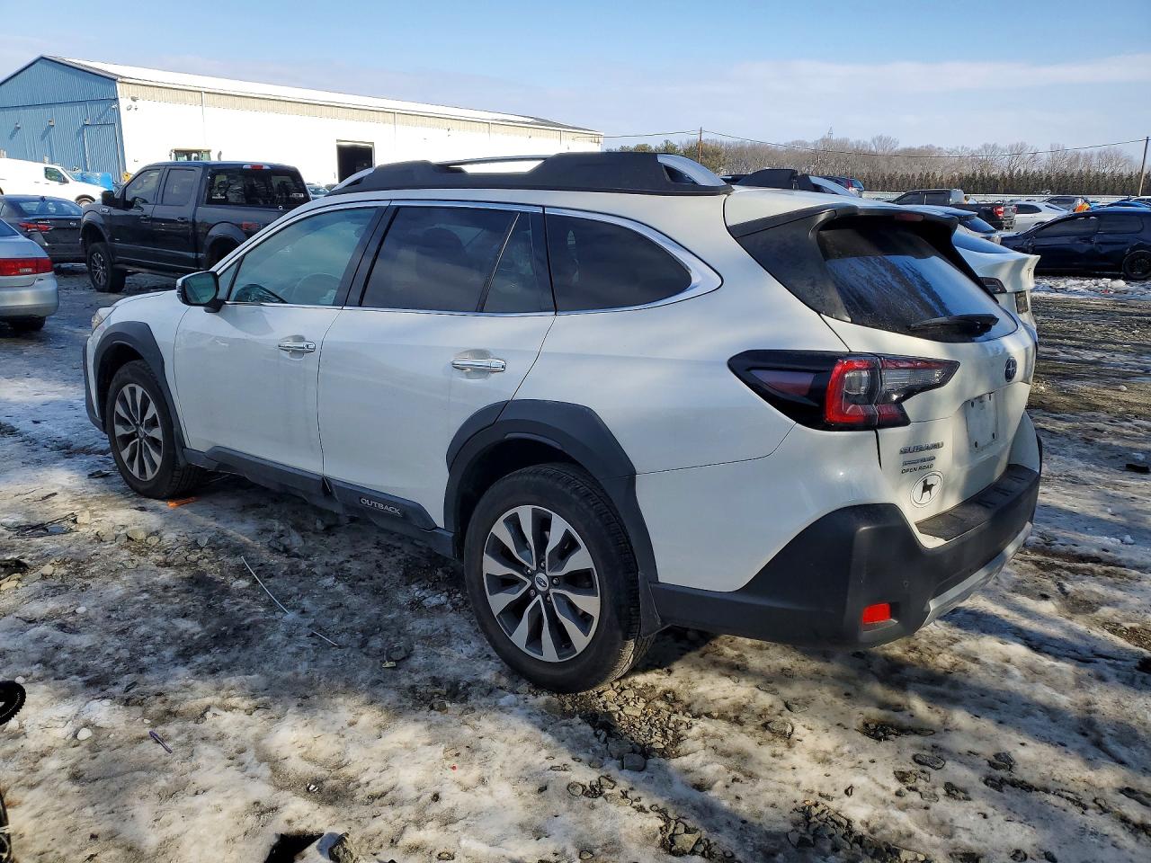 2023 SUBARU OUTBACK TOURING photo 3