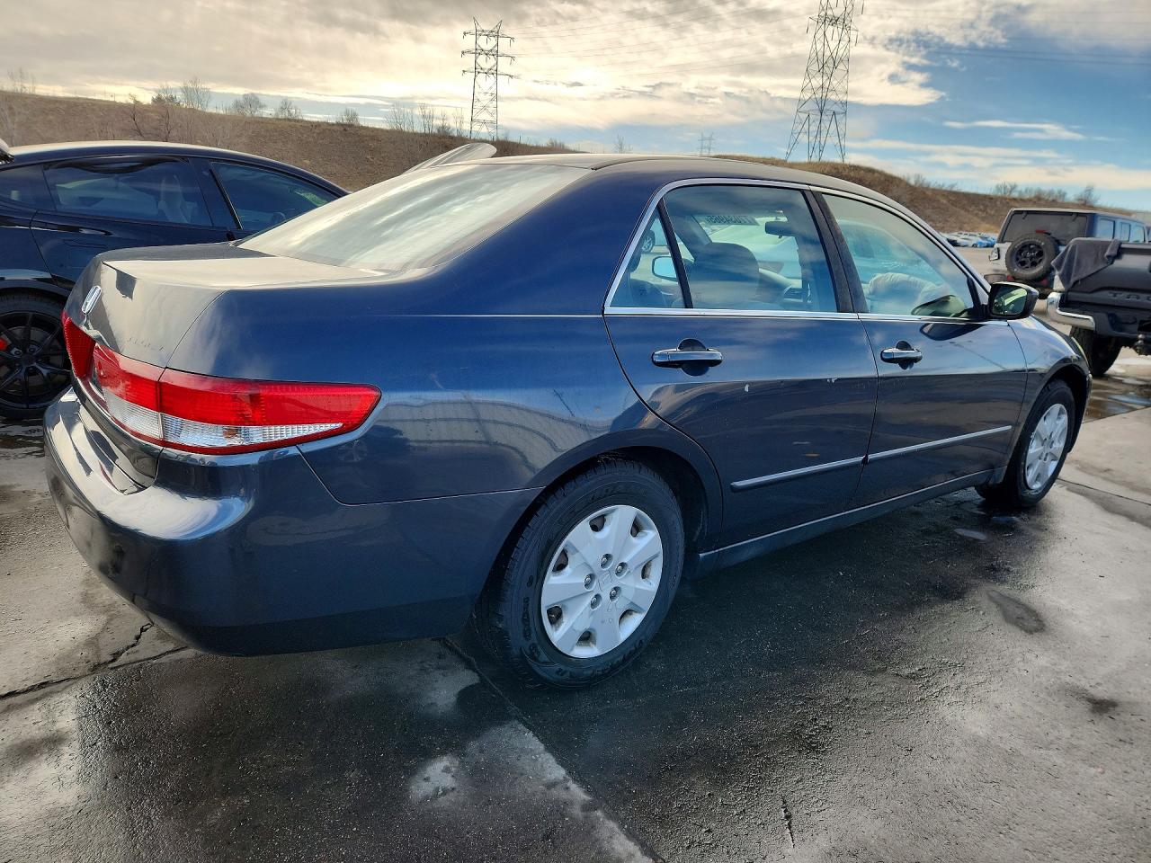 2003 HONDA ACCORD LX photo 3