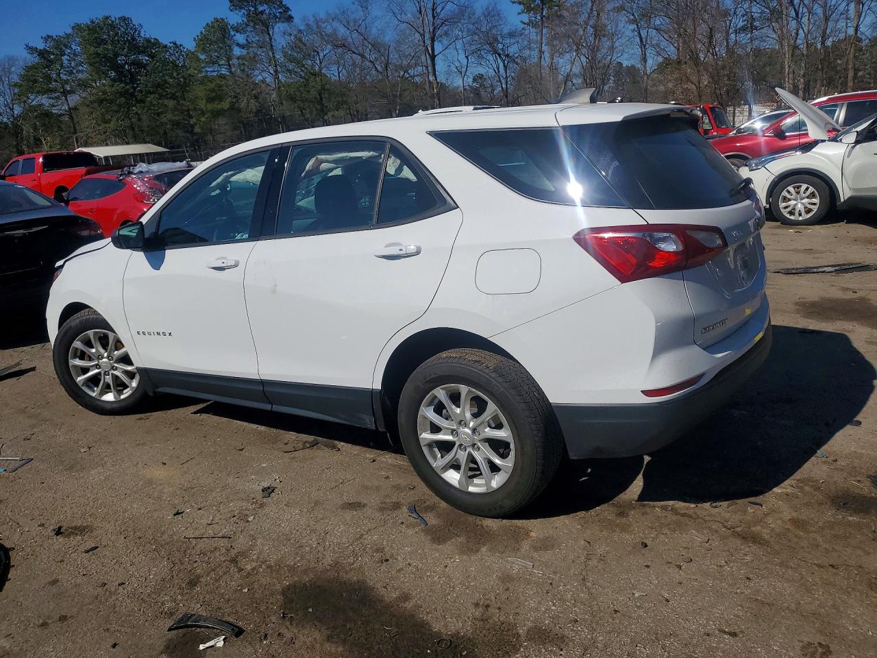2019 CHEVROLET EQUINOX LS photo 2