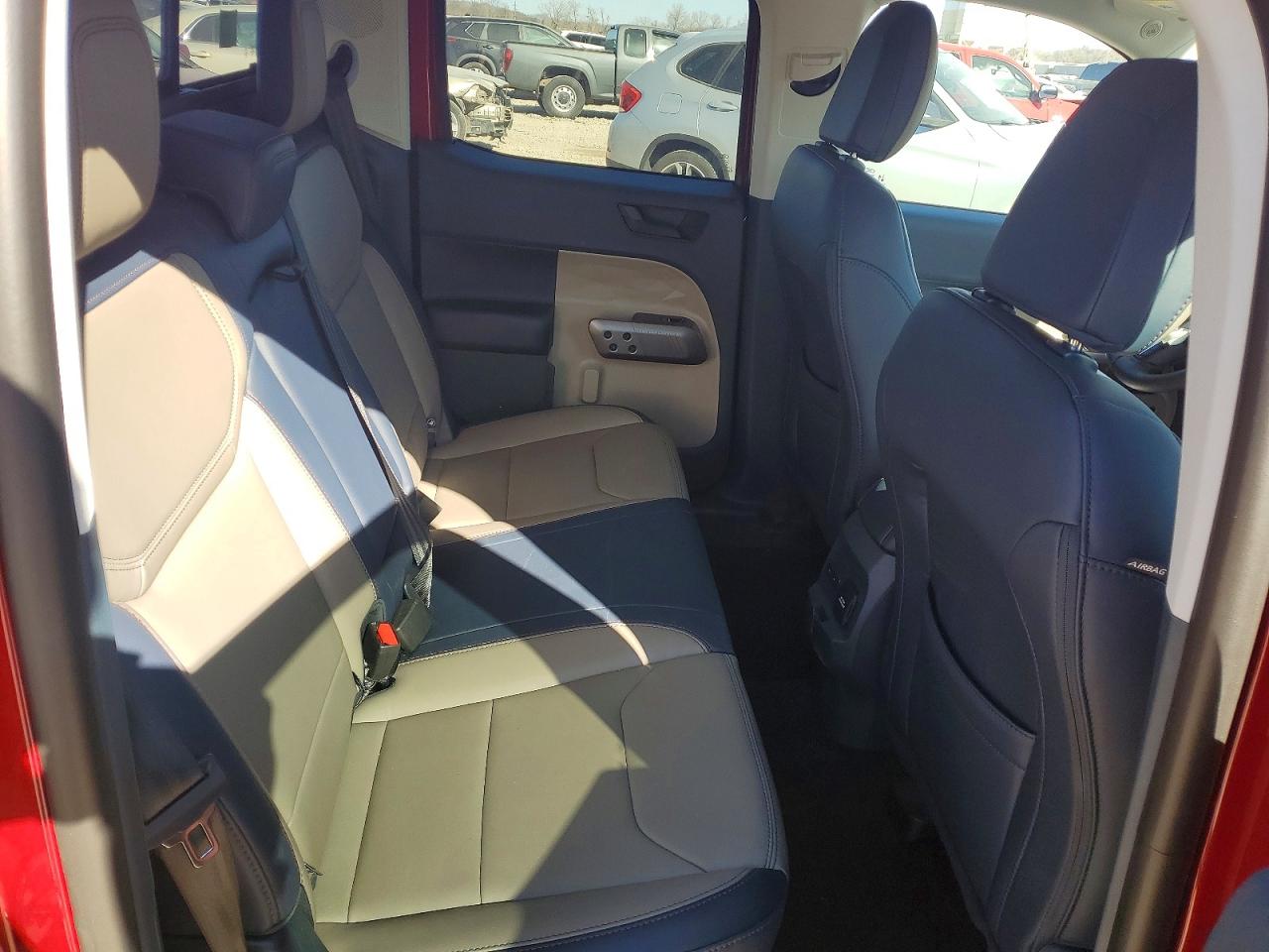 2025 FORD MAVERICK LARIAT photo 10