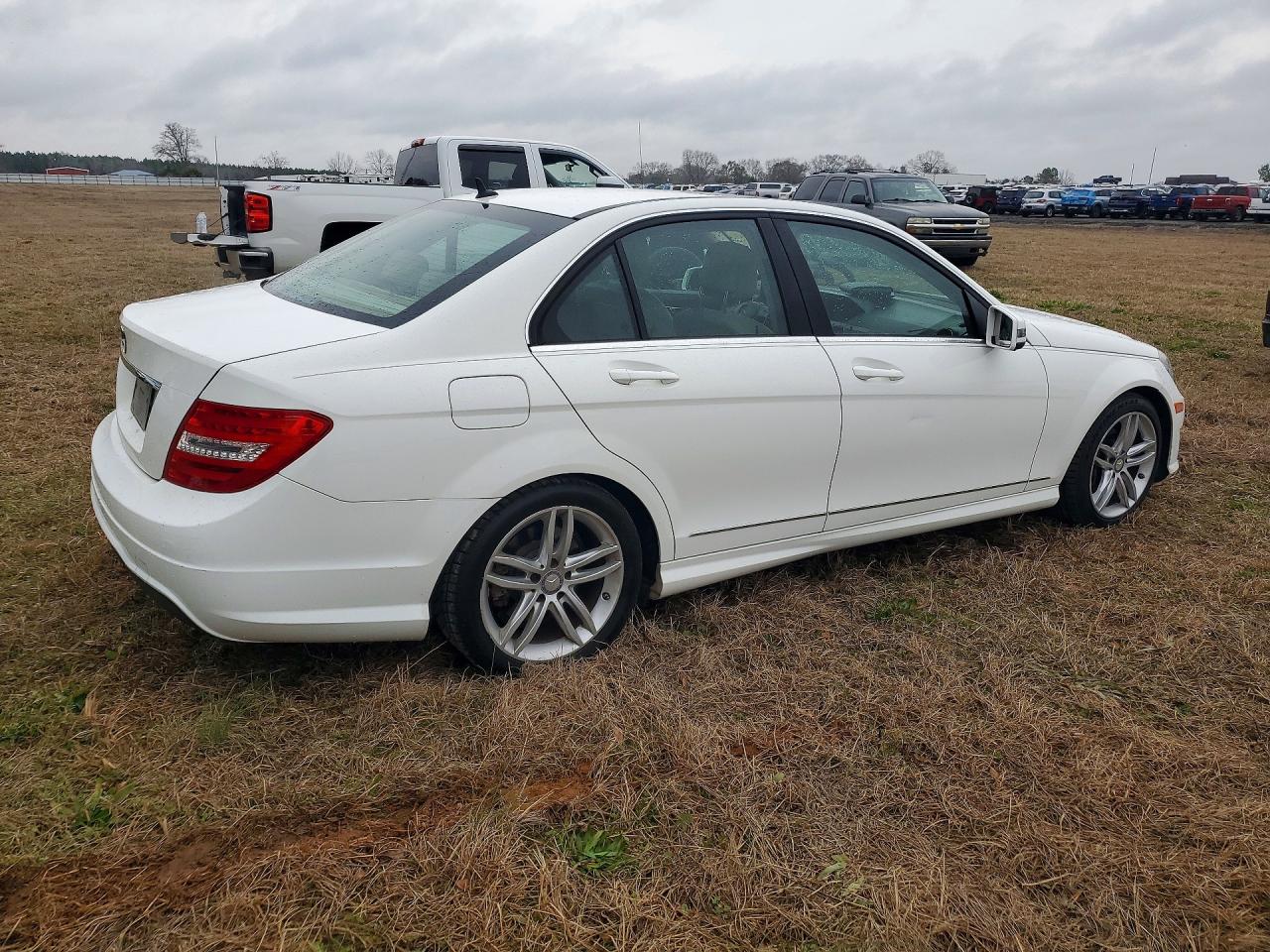 2014 MERCEDES-BENZ C 250 photo 5