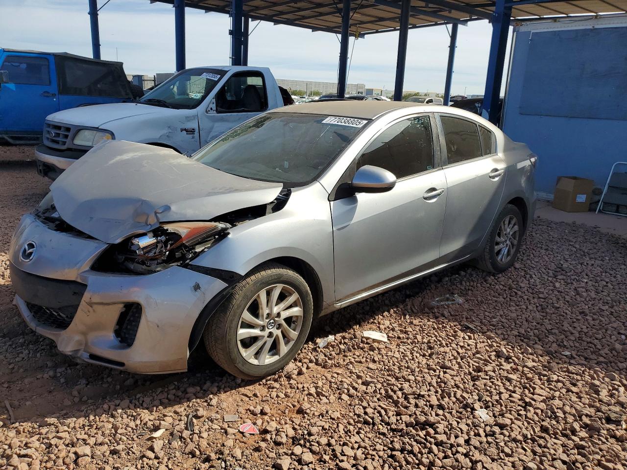 2013 MAZDA 3