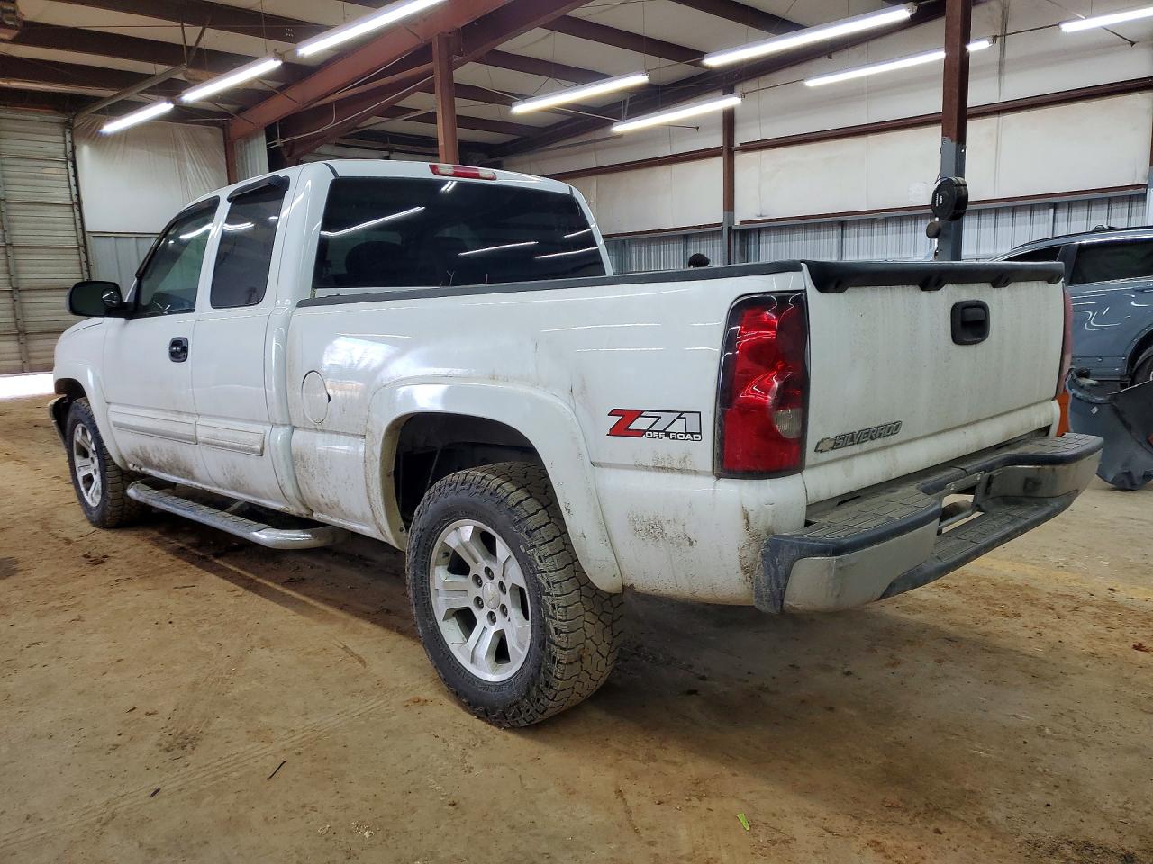 2007 CHEVROLET SILVERADO K1500 CLASSIC photo 2