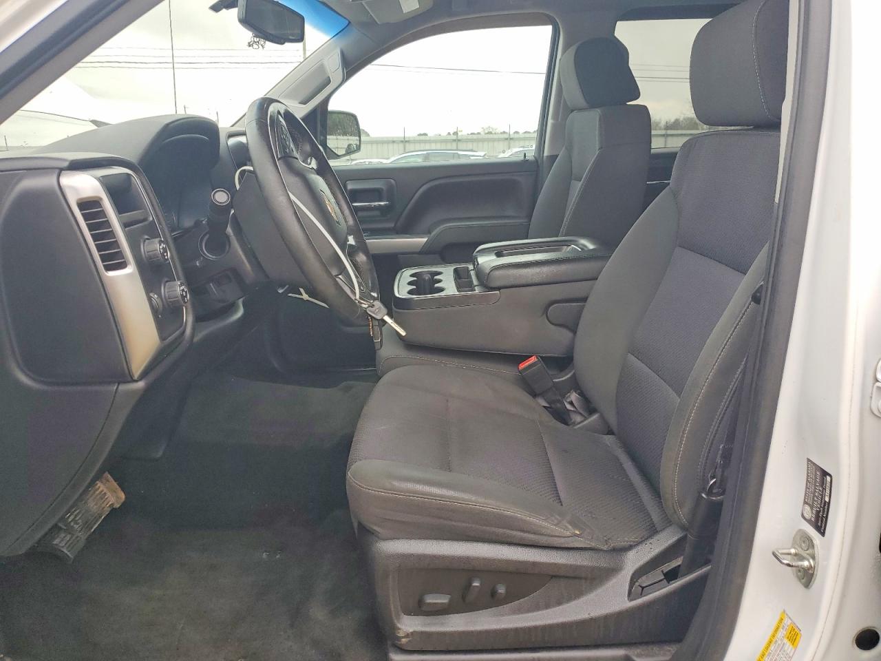 2017 CHEVROLET SILVERADO K1500 LT photo 7