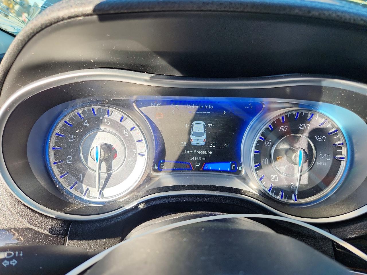 2023 CHRYSLER 300 TOURING photo 9