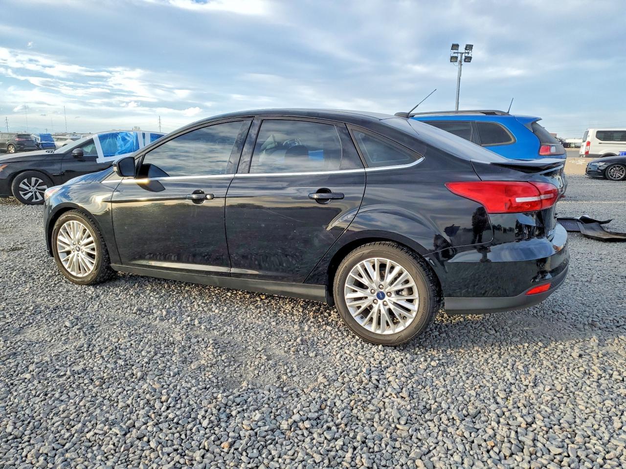2018 FORD FOCUS TITANIUM photo 2