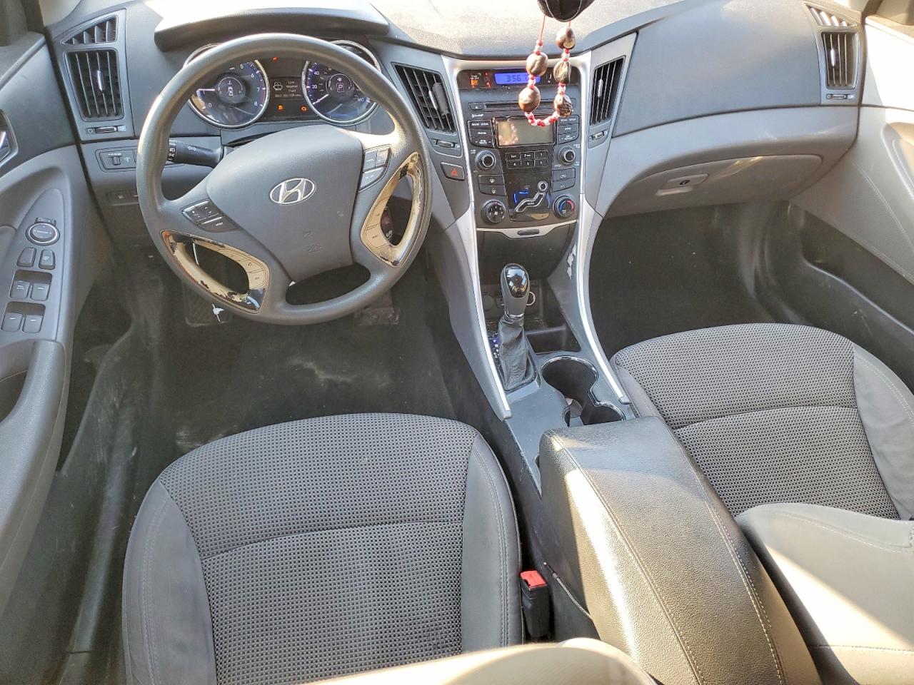 2012 HYUNDAI SONATA GLS photo 22