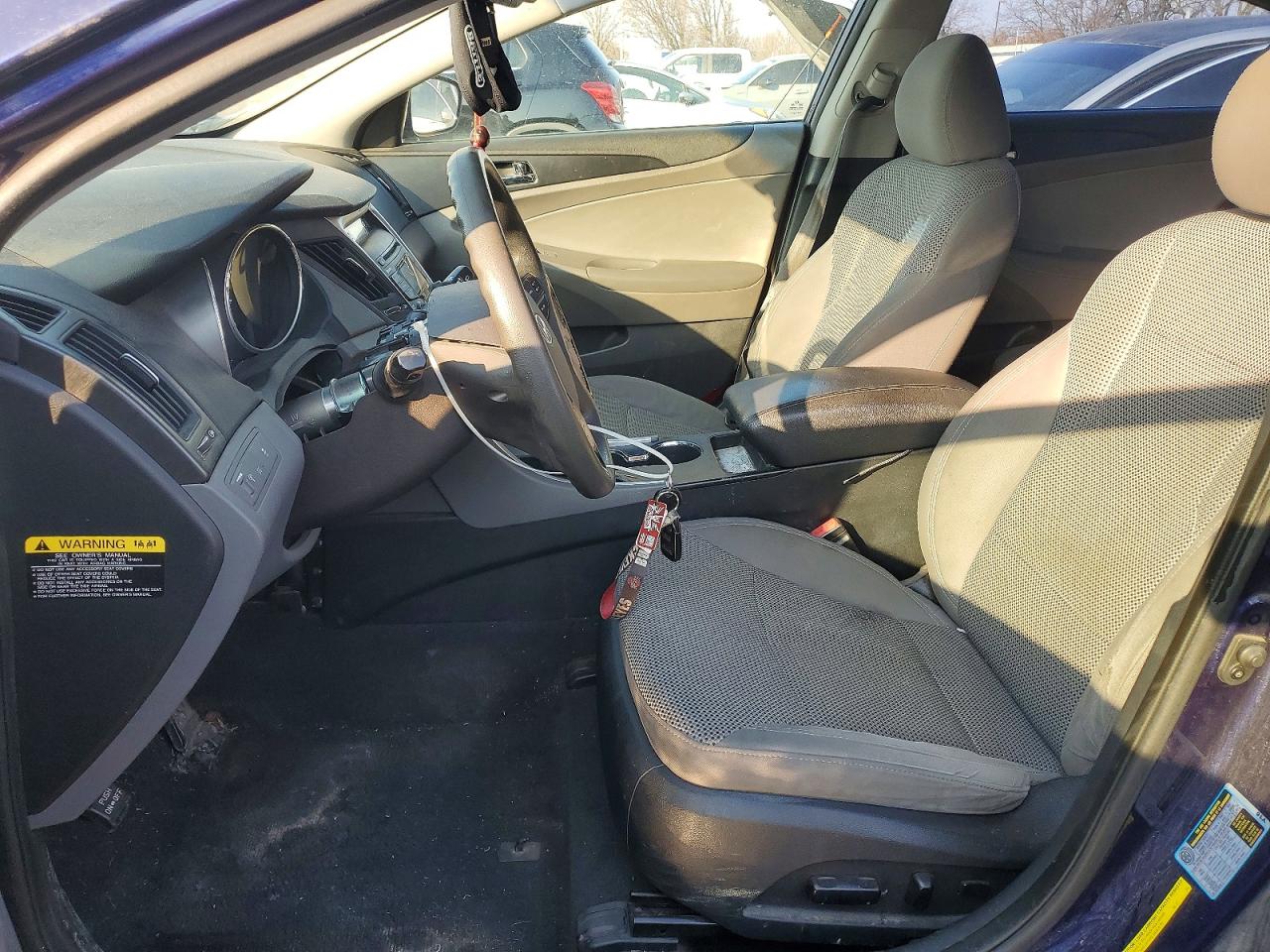 2012 HYUNDAI SONATA GLS photo 19