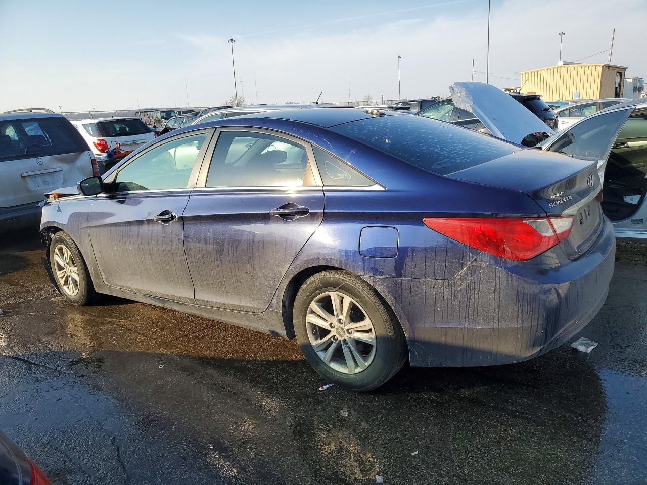 2012 HYUNDAI SONATA GLS photo 4