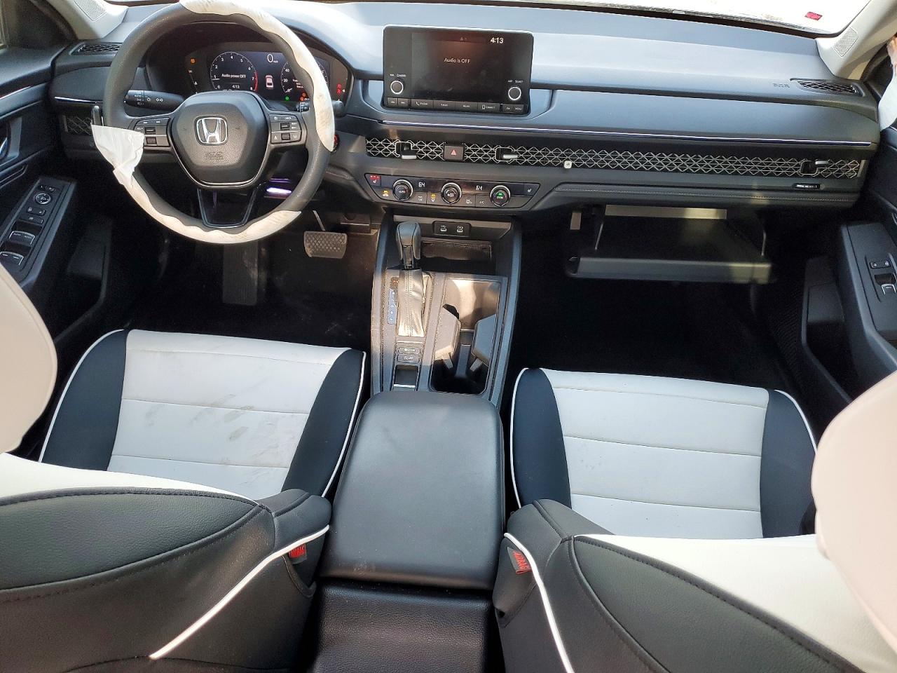 2024 HONDA ACCORD EX photo 8