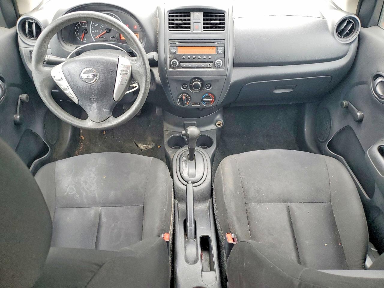 2018 NISSAN VERSA photo 8