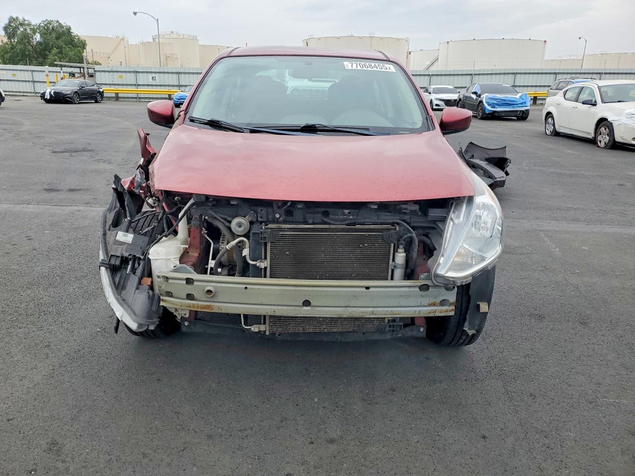 2018 NISSAN VERSA photo 5
