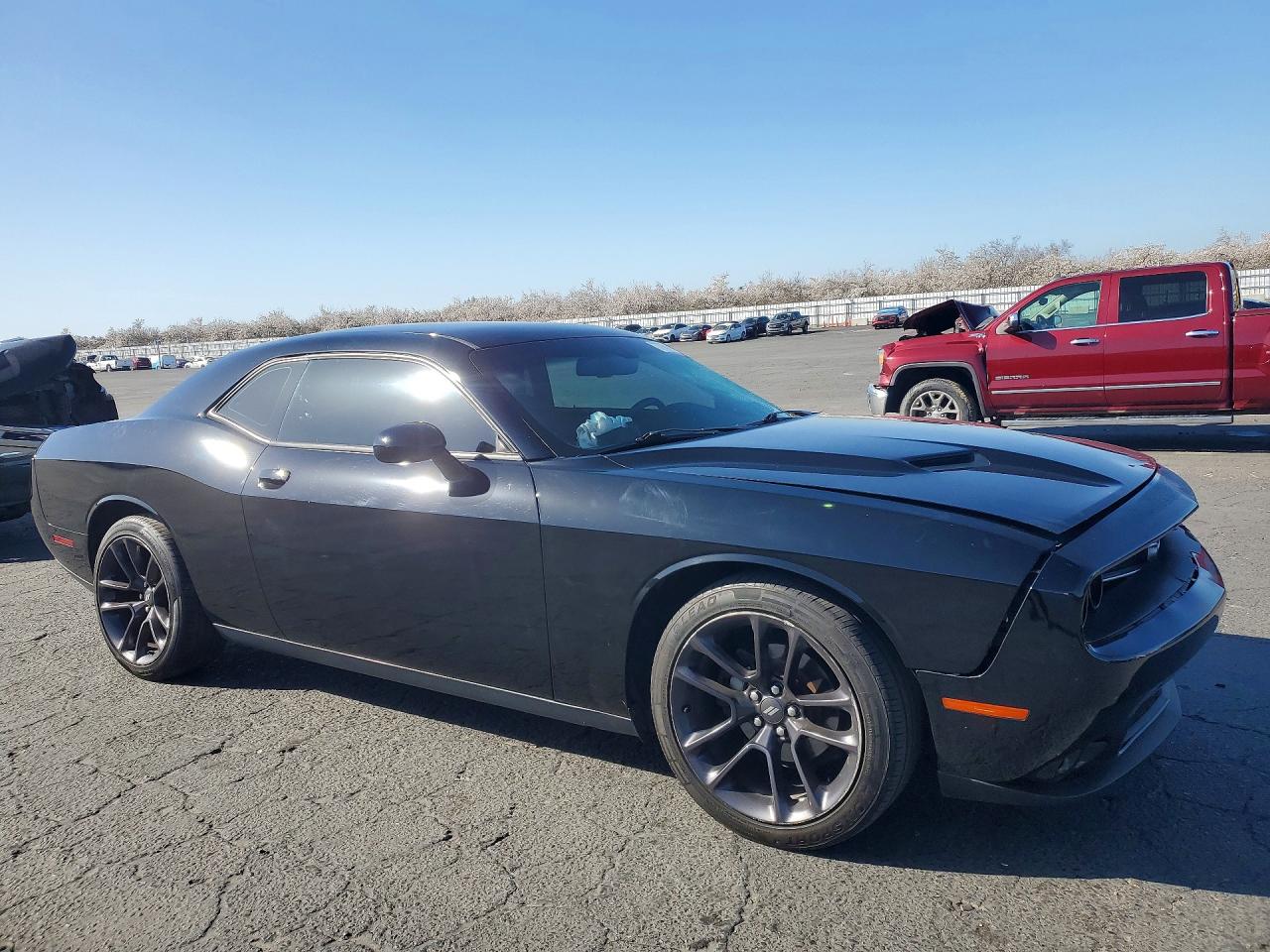 2016 DODGE CHALLENGER SXT photo 10