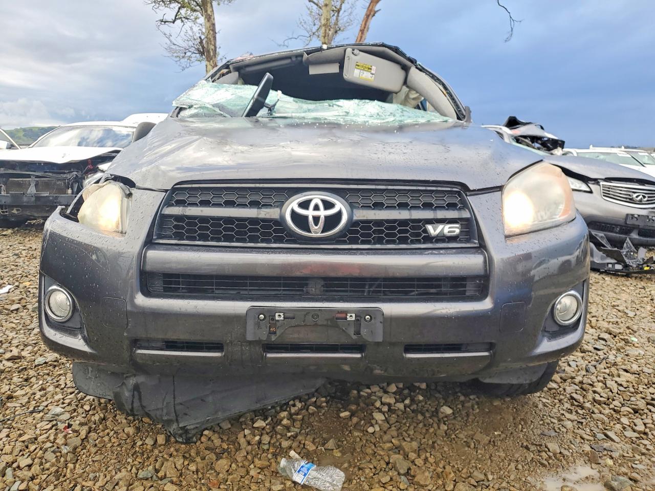 2011 TOYOTA RAV4 SPORT photo 9