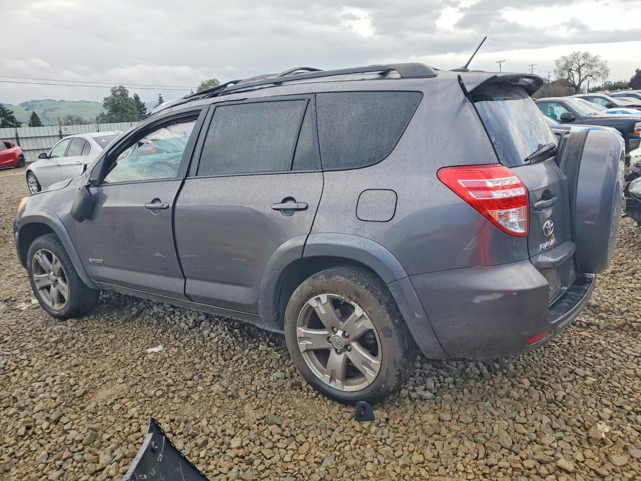 2011 TOYOTA RAV4 SPORT photo 3