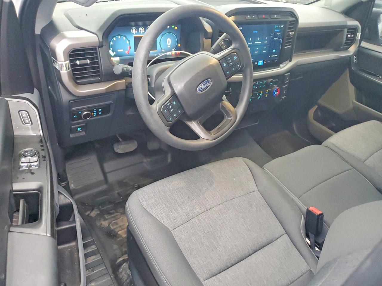 2024 FORD F150 XL photo 8