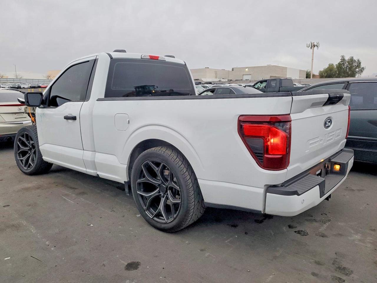 2024 FORD F150 XL photo 2