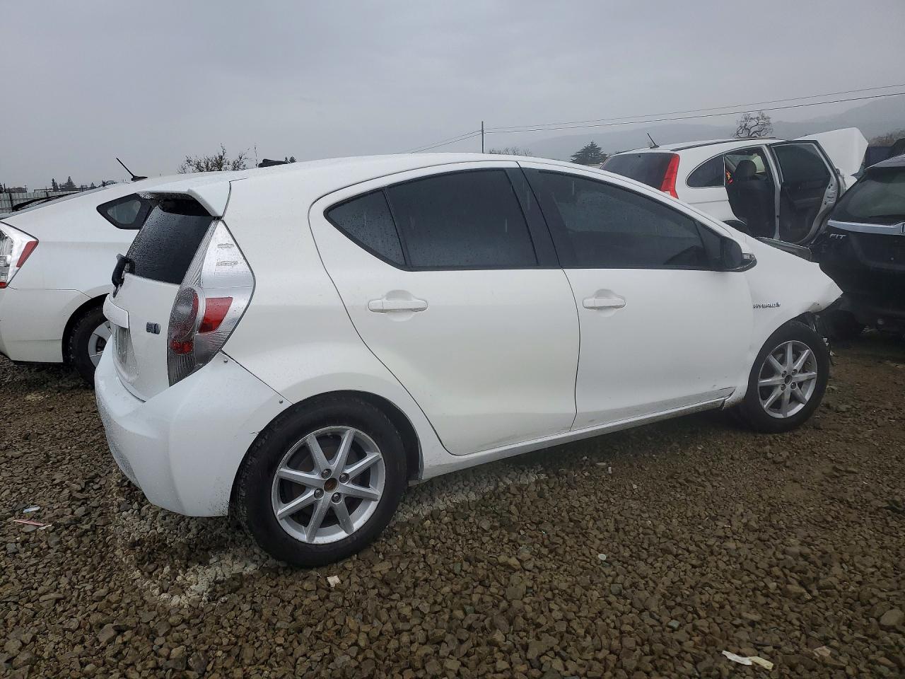 2012 TOYOTA PRIUS C photo 7