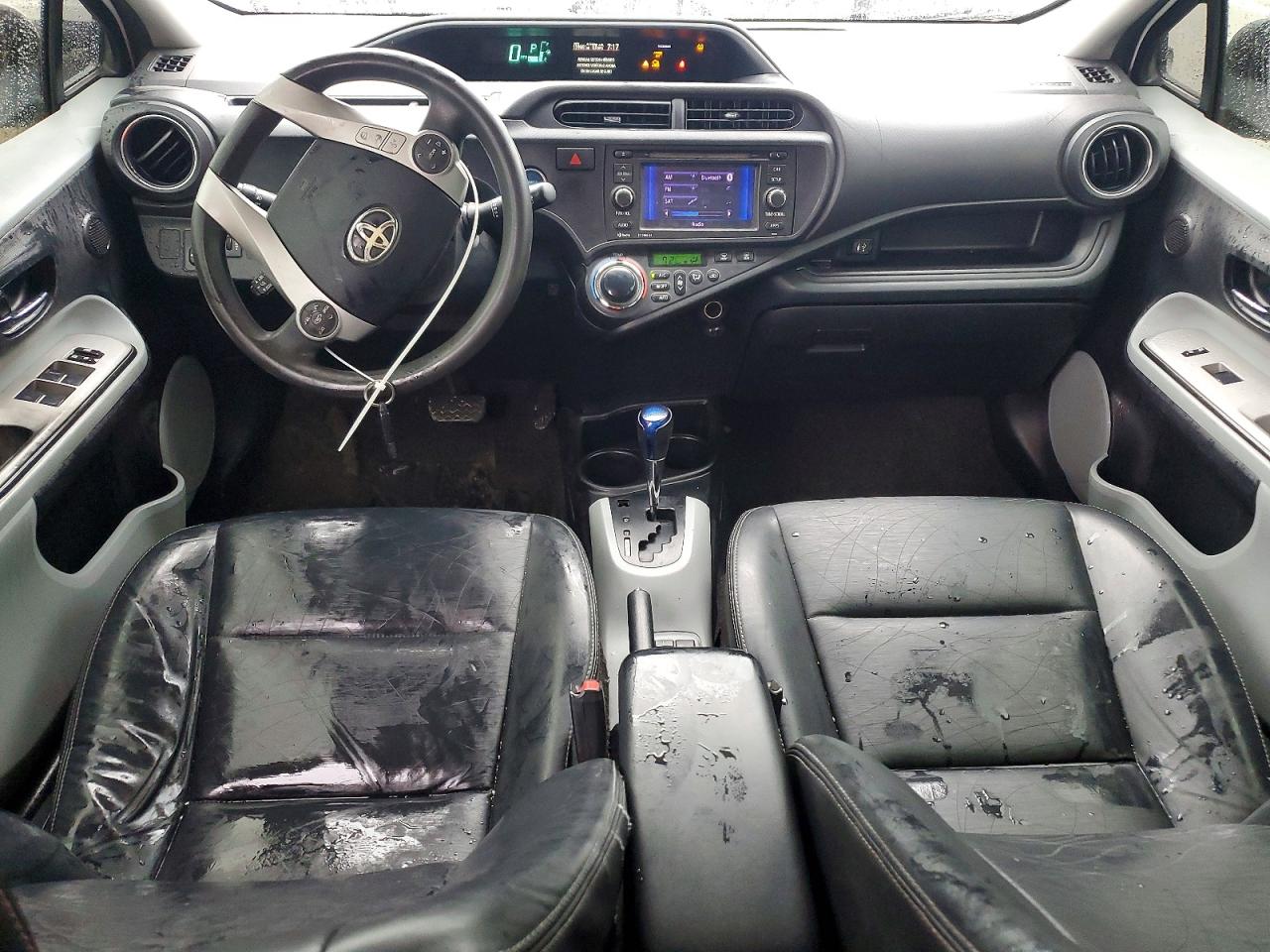 2012 TOYOTA PRIUS C photo 22