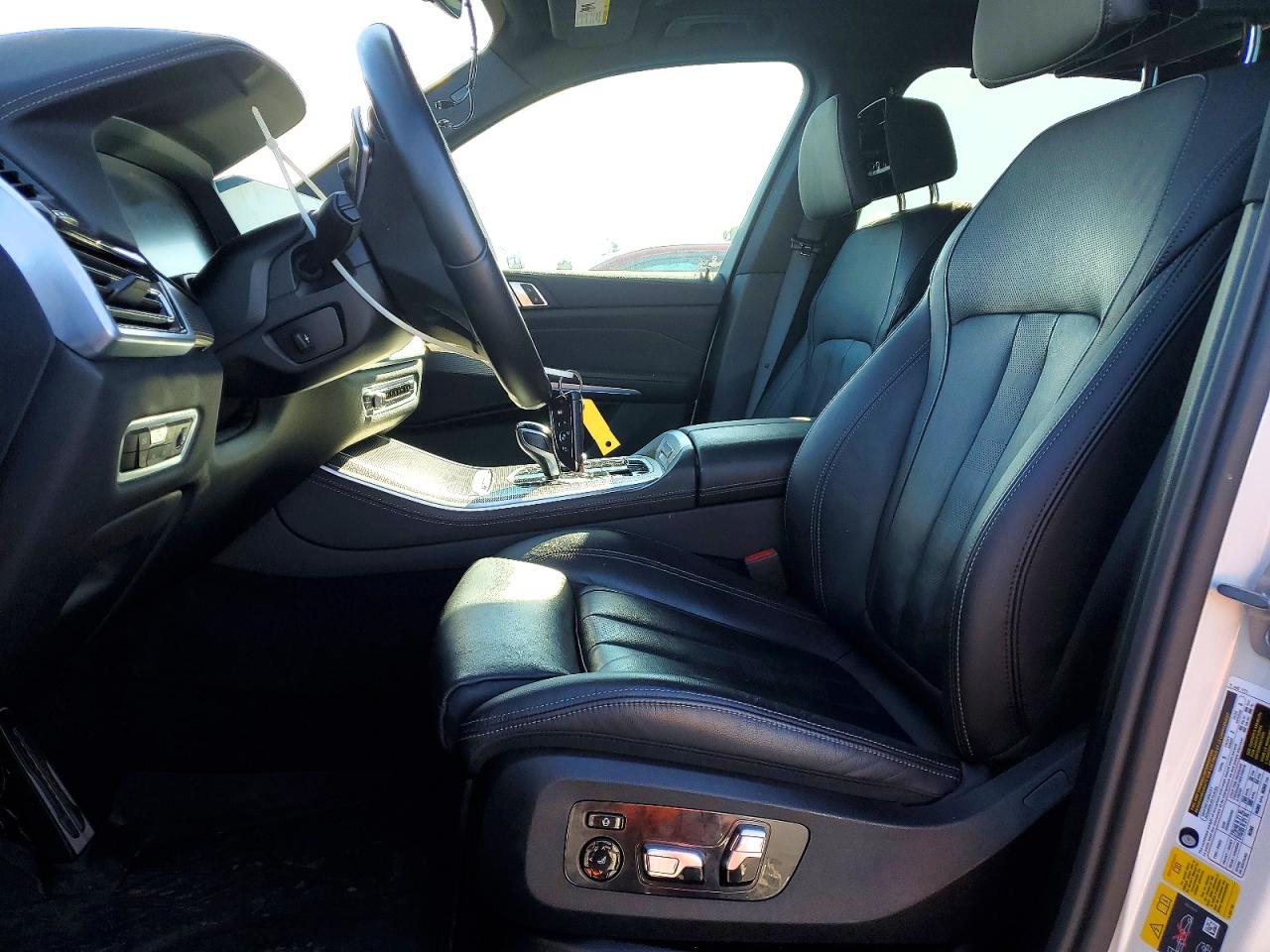 2022 BMW X5 XDRIVE45E photo 7