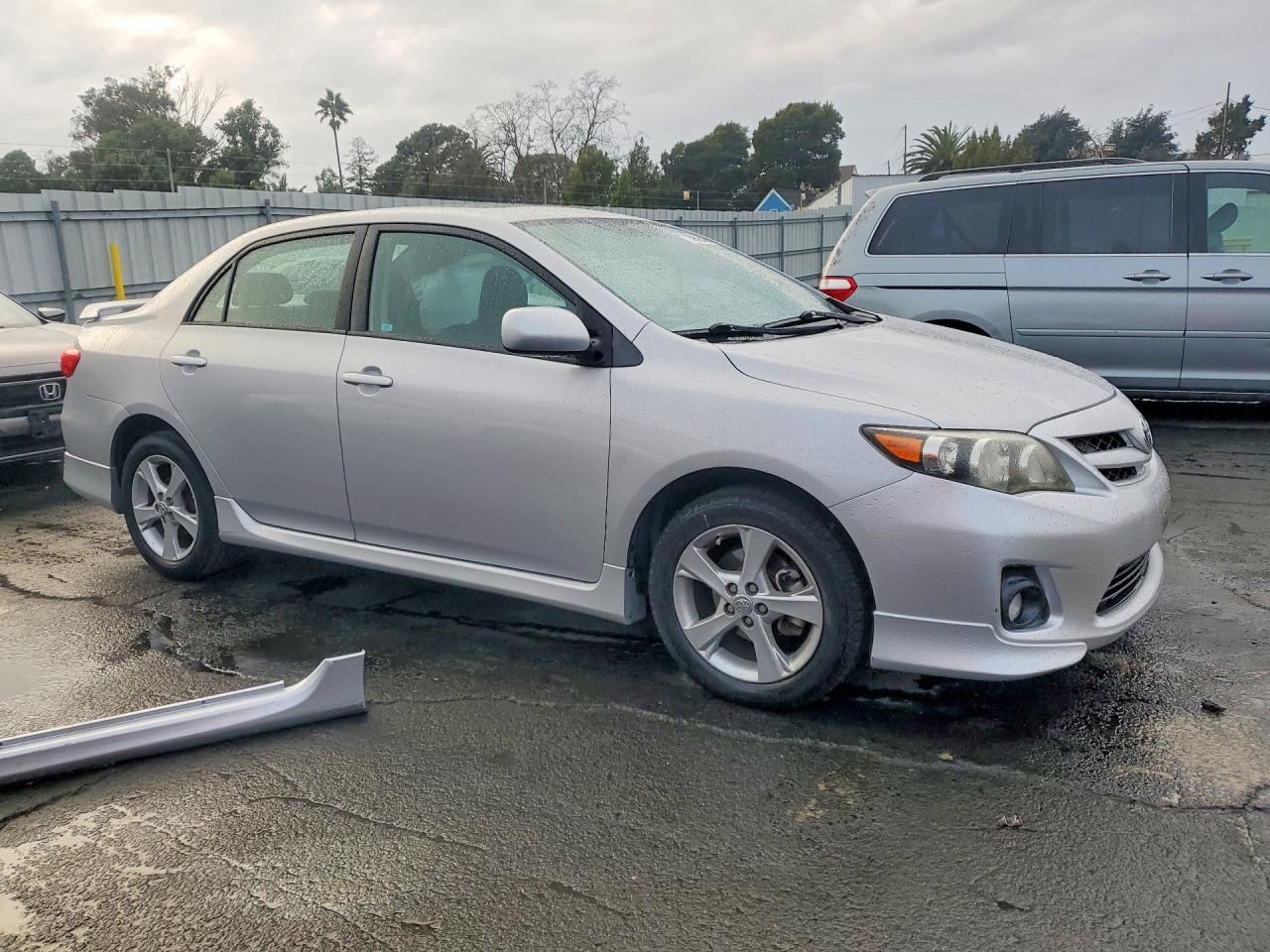2011 TOYOTA COROLLA BASE photo 10