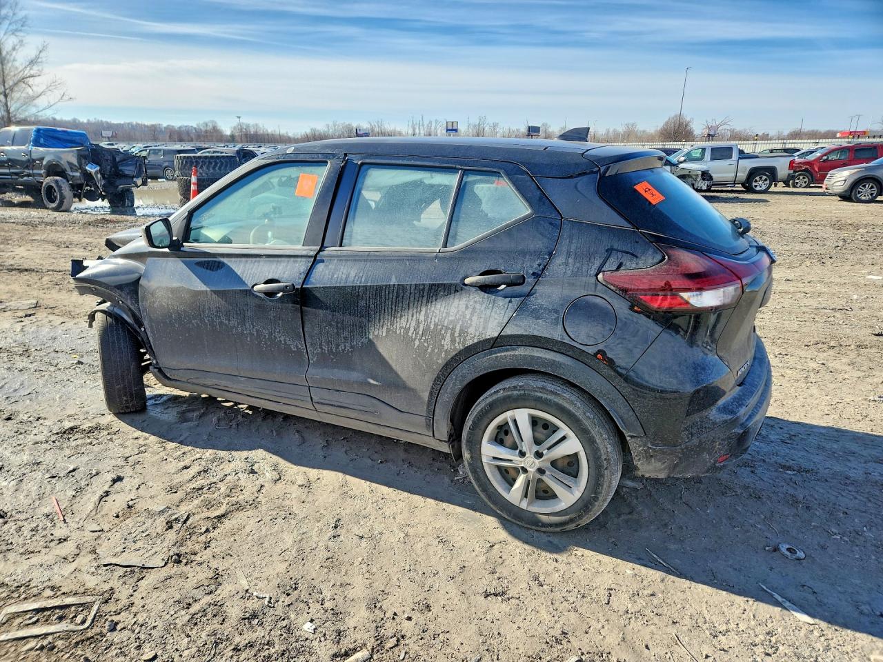 2021 NISSAN KICKS S photo 3