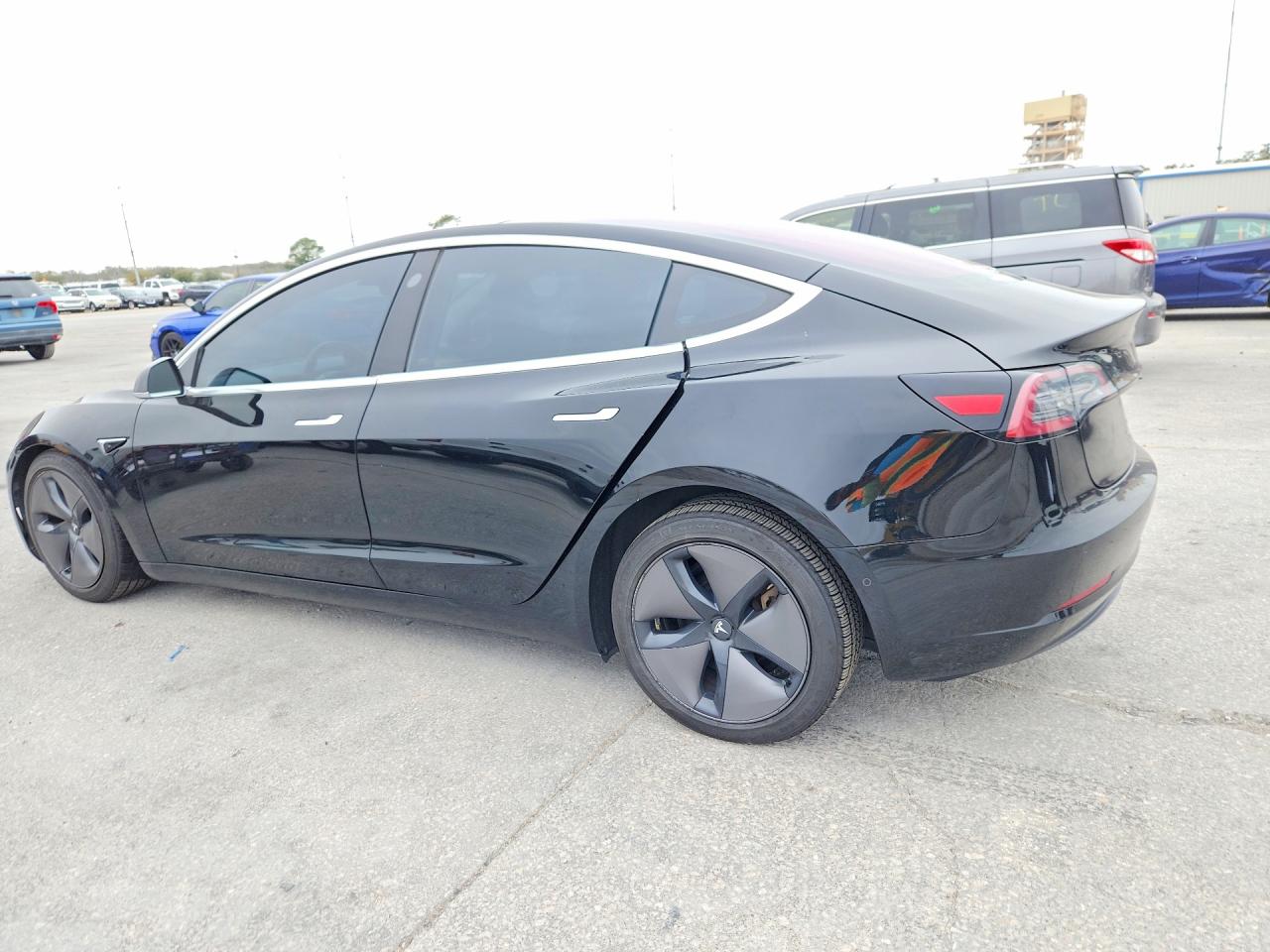 2018 TESLA MODEL 3 photo 3