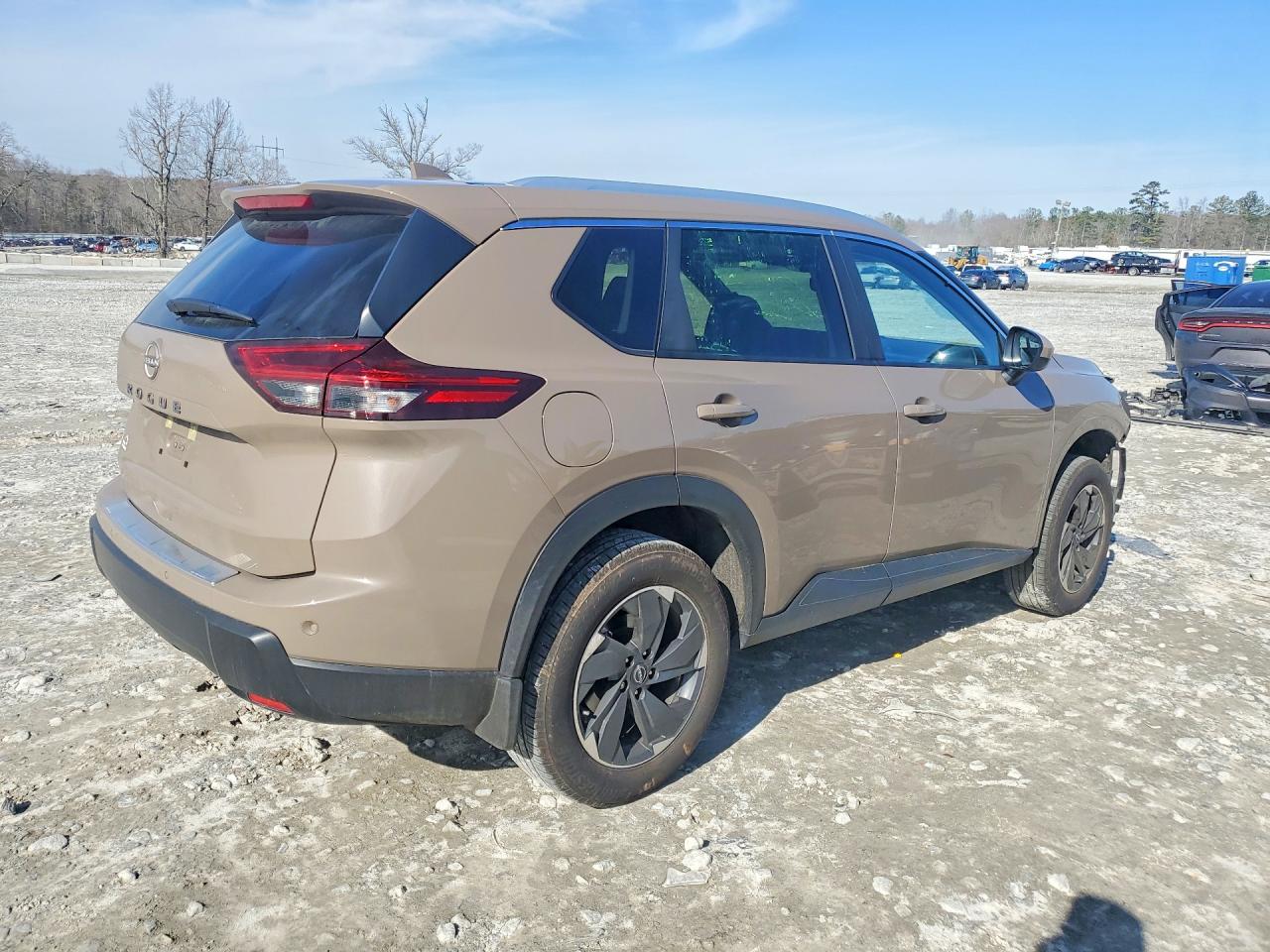 2025 NISSAN ROGUE SV photo 3