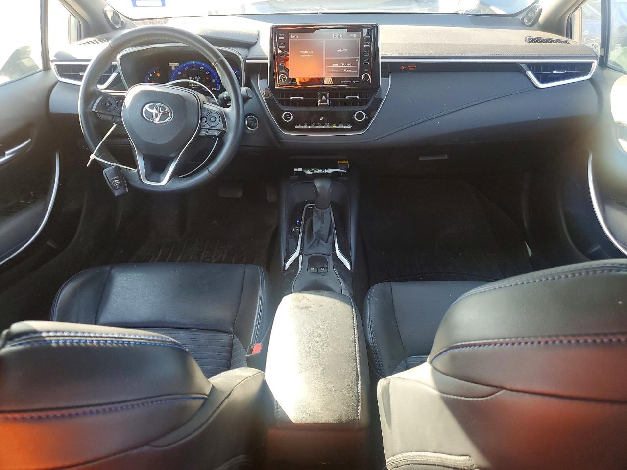 2021 TOYOTA COROLLA XSE photo 8