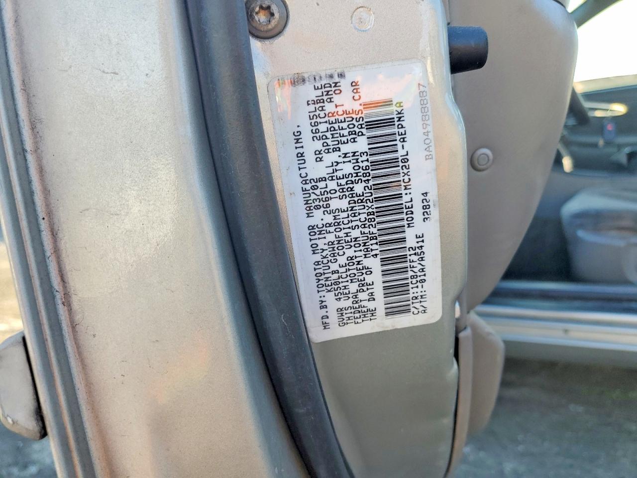 2002 TOYOTA AVALON XL photo 12
