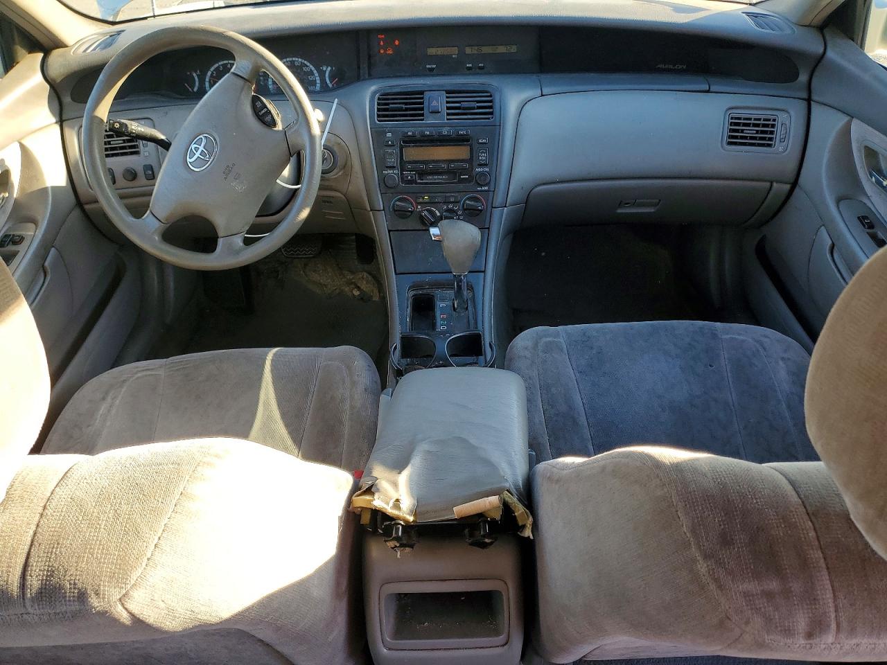 2002 TOYOTA AVALON XL photo 8