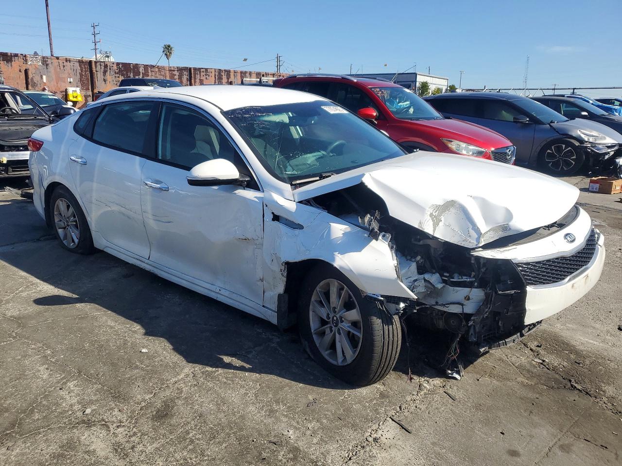 2016 KIA OPTIMA LX photo 4
