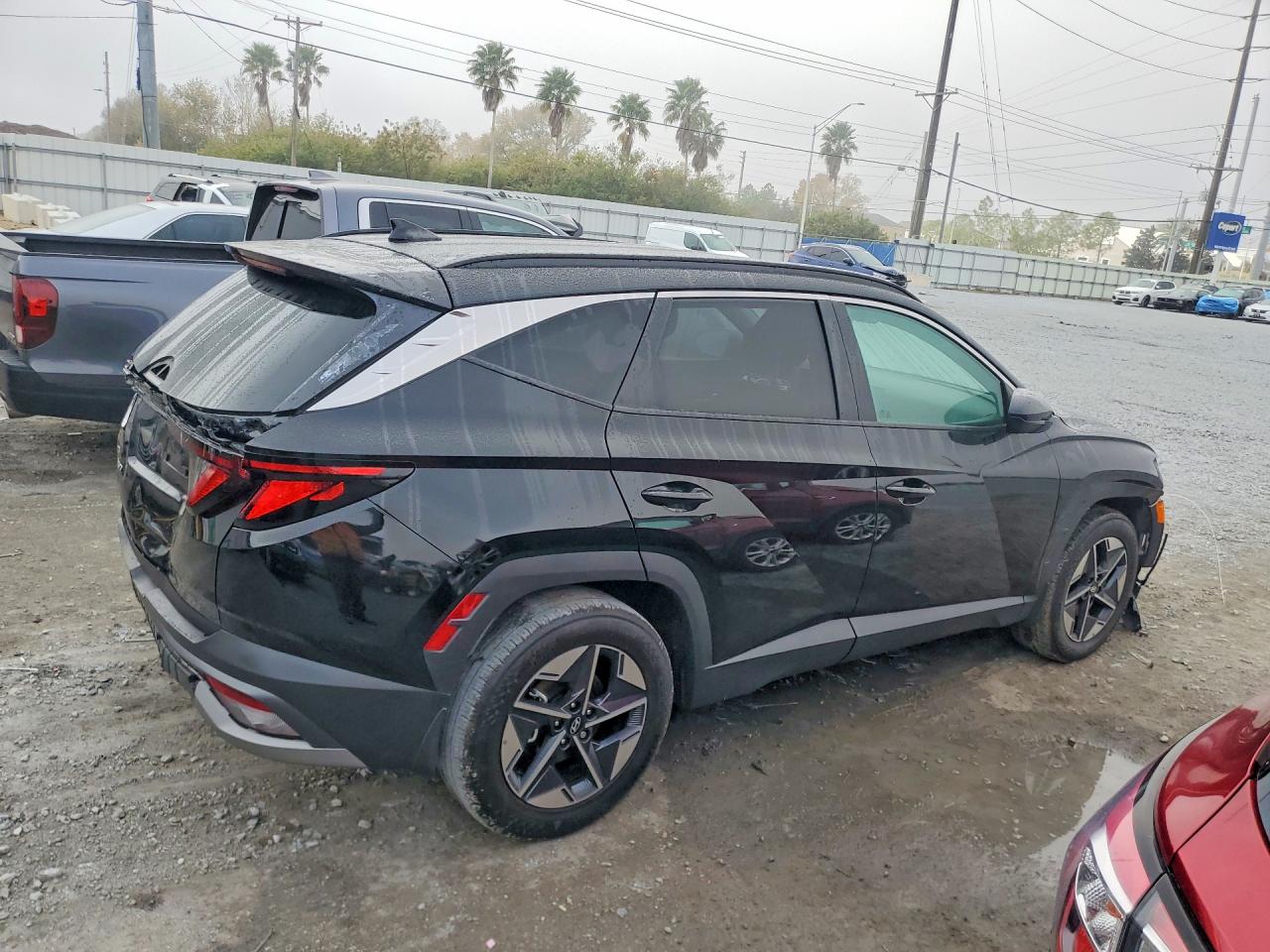 2025 HYUNDAI TUCSON SEL photo 3