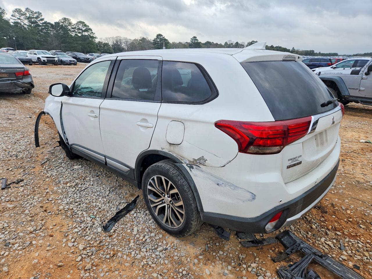 2017 MITSUBISHI OUTLANDER SE photo 3