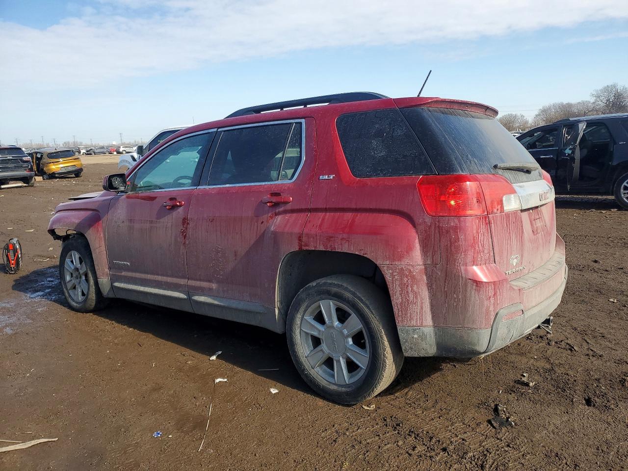 2013 GMC TERRAIN SLT photo 2