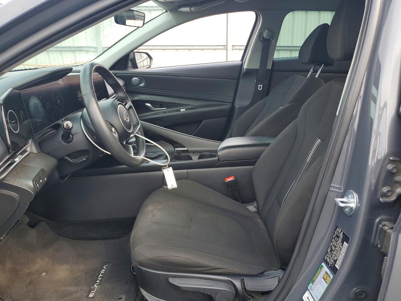2023 HYUNDAI ELANTRA SEL photo 13