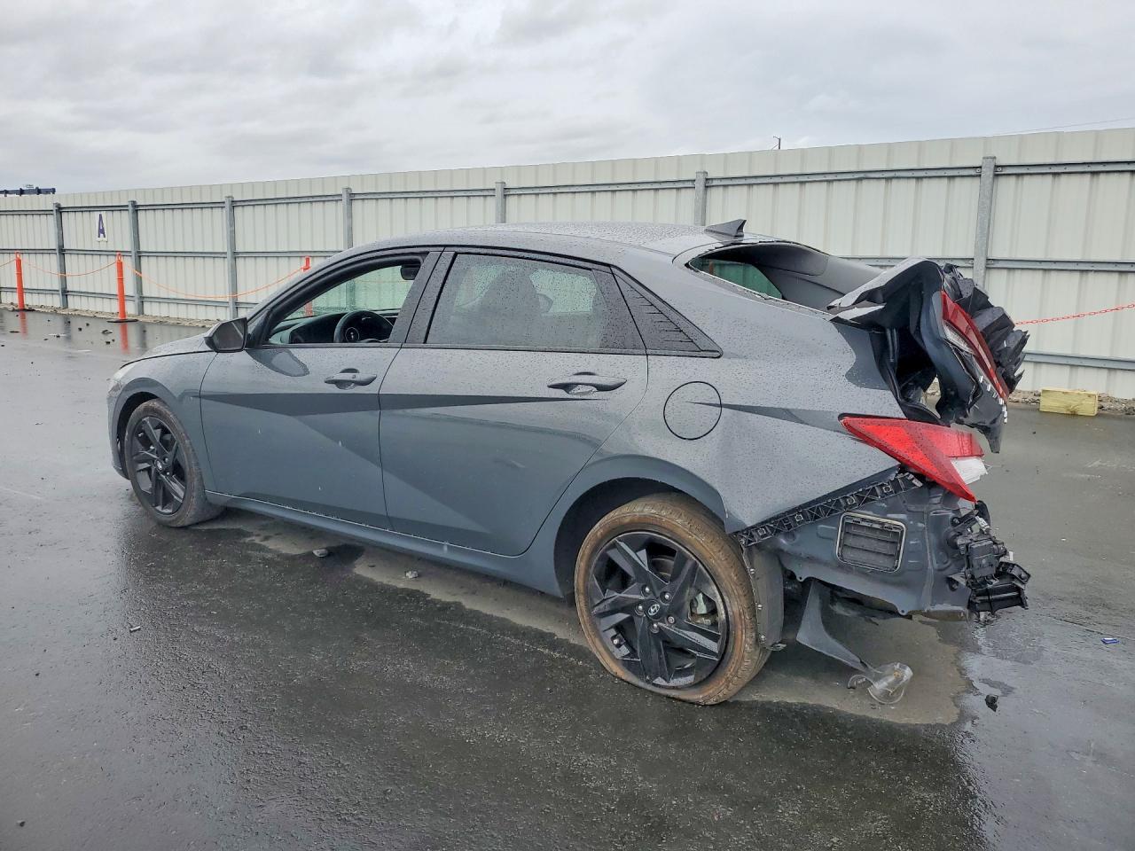 2023 HYUNDAI ELANTRA SEL photo 3