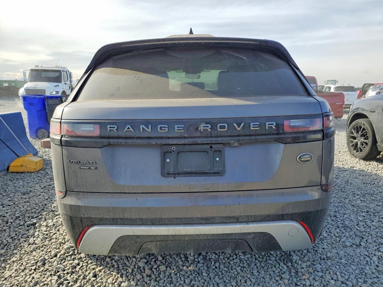 2018 LAND ROVER RANGE ROVER VELAR R-DYNAMIC SE photo 6